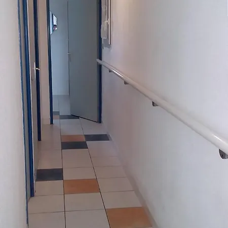 Appt 3 Pieces 42m2 + Terrasse 9m2 Ref 4044 *